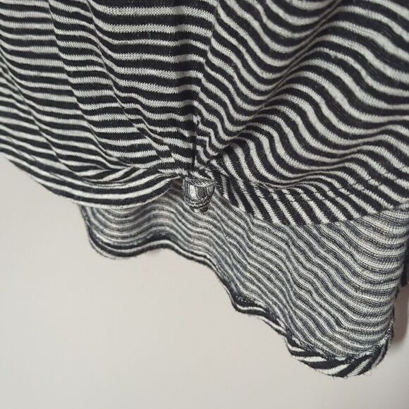 Maurices Black and White Cap Sleeve Shirt - Picture 4 of 6